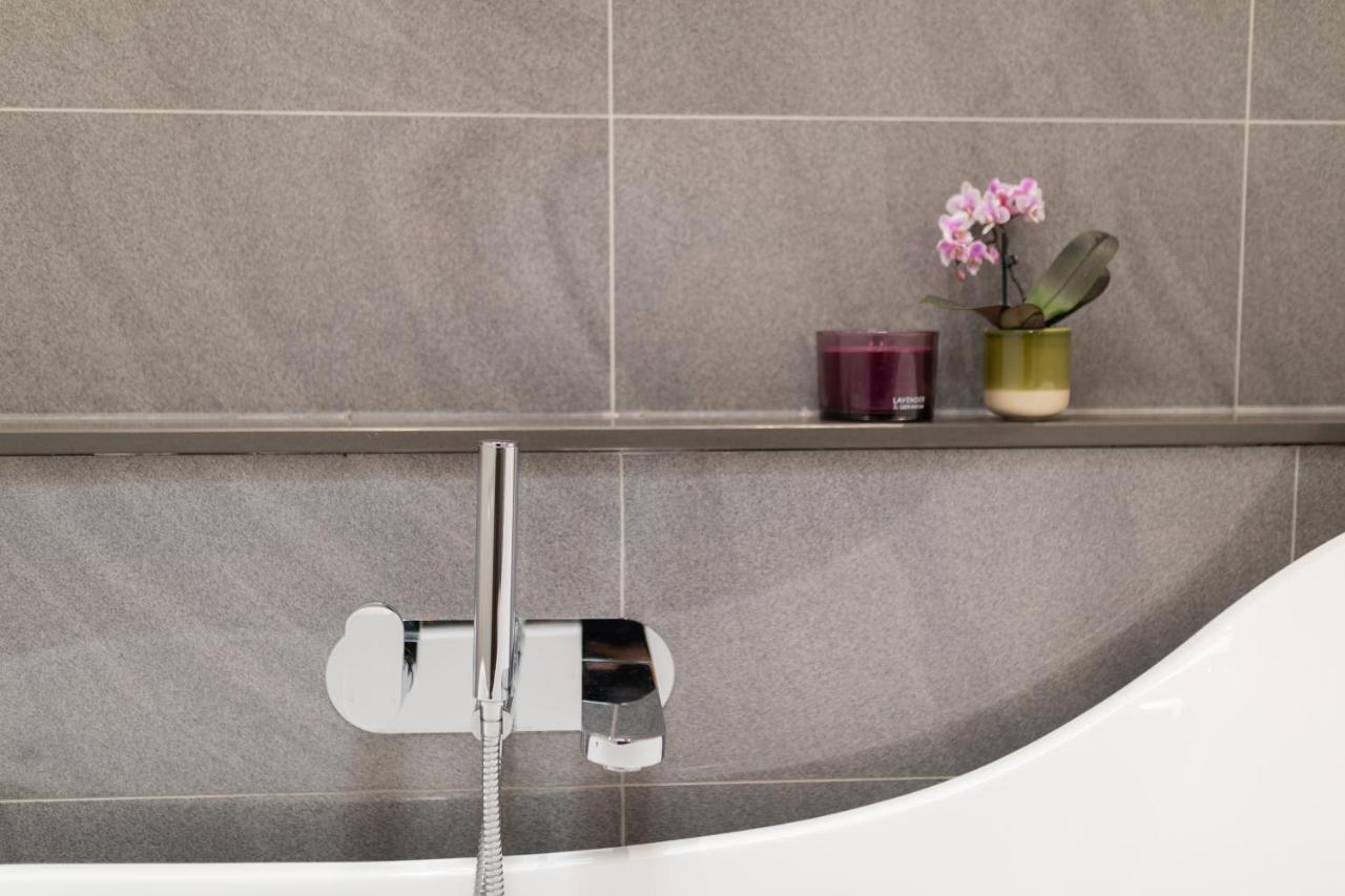 Crescent Mews Apartment Bath Bagian luar foto
